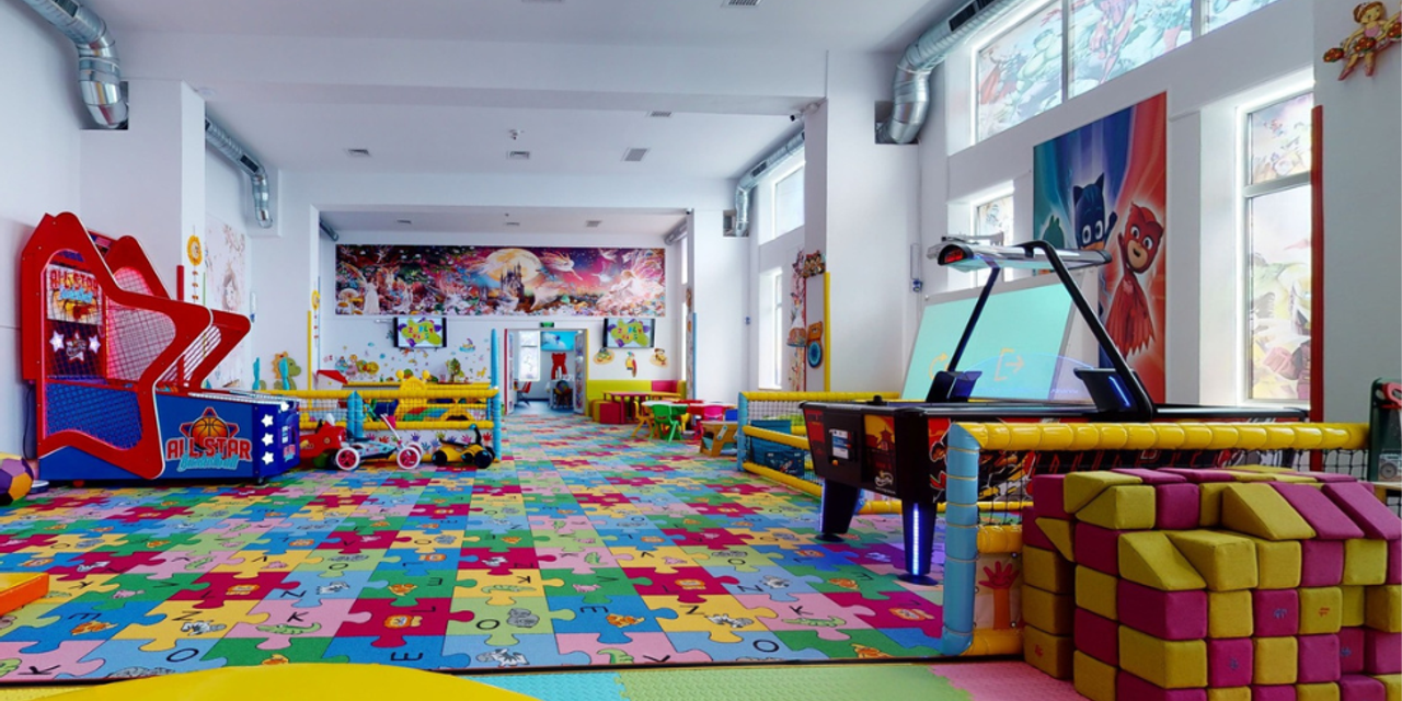 Amenajare loc de joaca de interior Zuzzy Kids, Botosani Amenajare loc de joaca de interior Zuzzy Kids, Botosani
