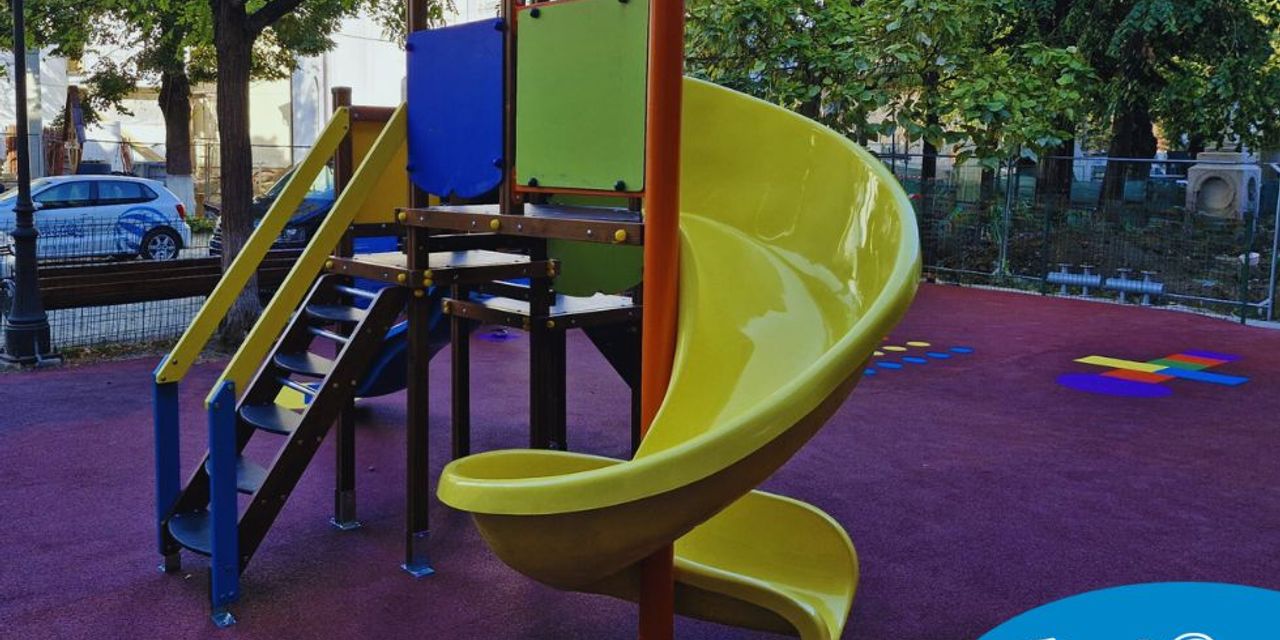 Designing outdoor playground Mavrogheni Kindergarten, Bucharest Designing outdoor playground Mavrogheni Kindergarten, Bucharest