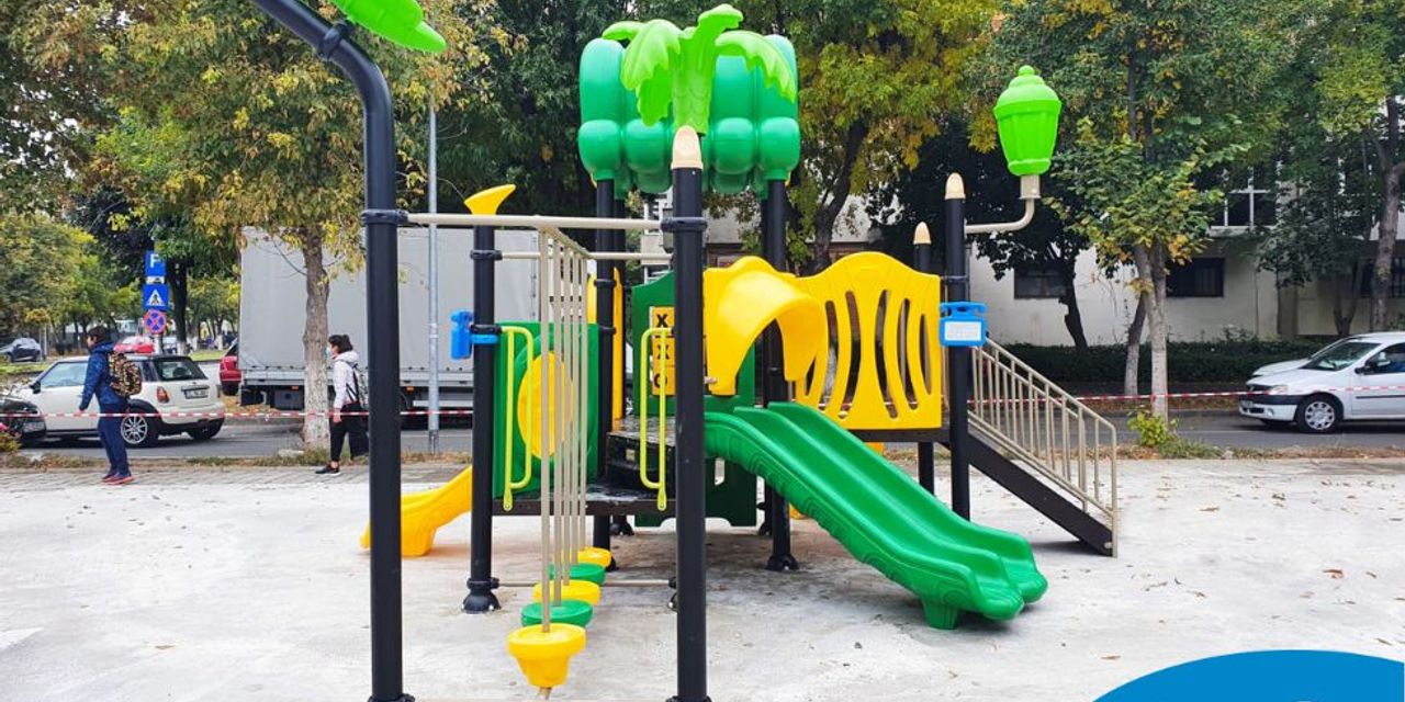 Designing oudoor playground Flower's Park, Calarasi Designing oudoor playground Flower's Park, Calarasi