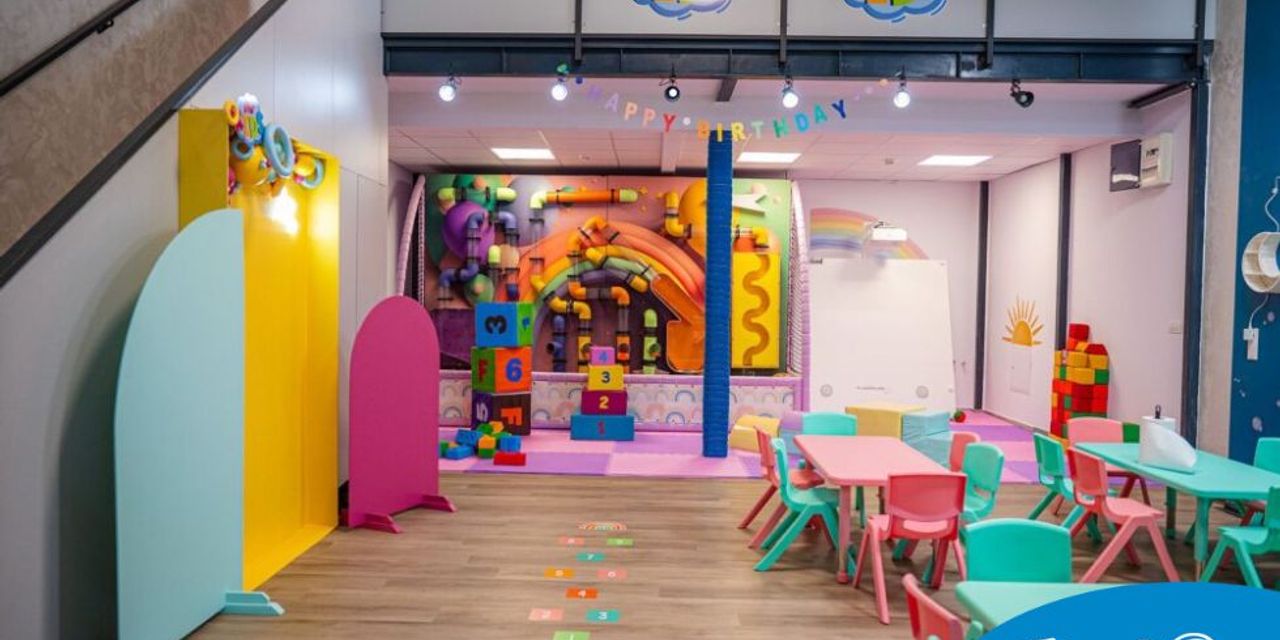 Amenajare complex de joaca exterior si interior DAF Kids Timisoara Amenajare complex de joaca exterior si interior DAF Kids Timisoara