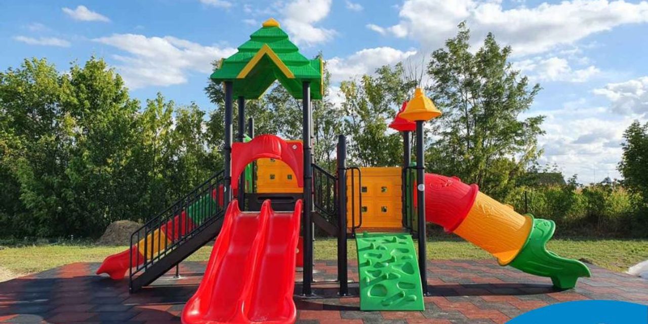 Outdoor playground design in Cefa Bihor Outdoor playground design in Cefa Bihor
