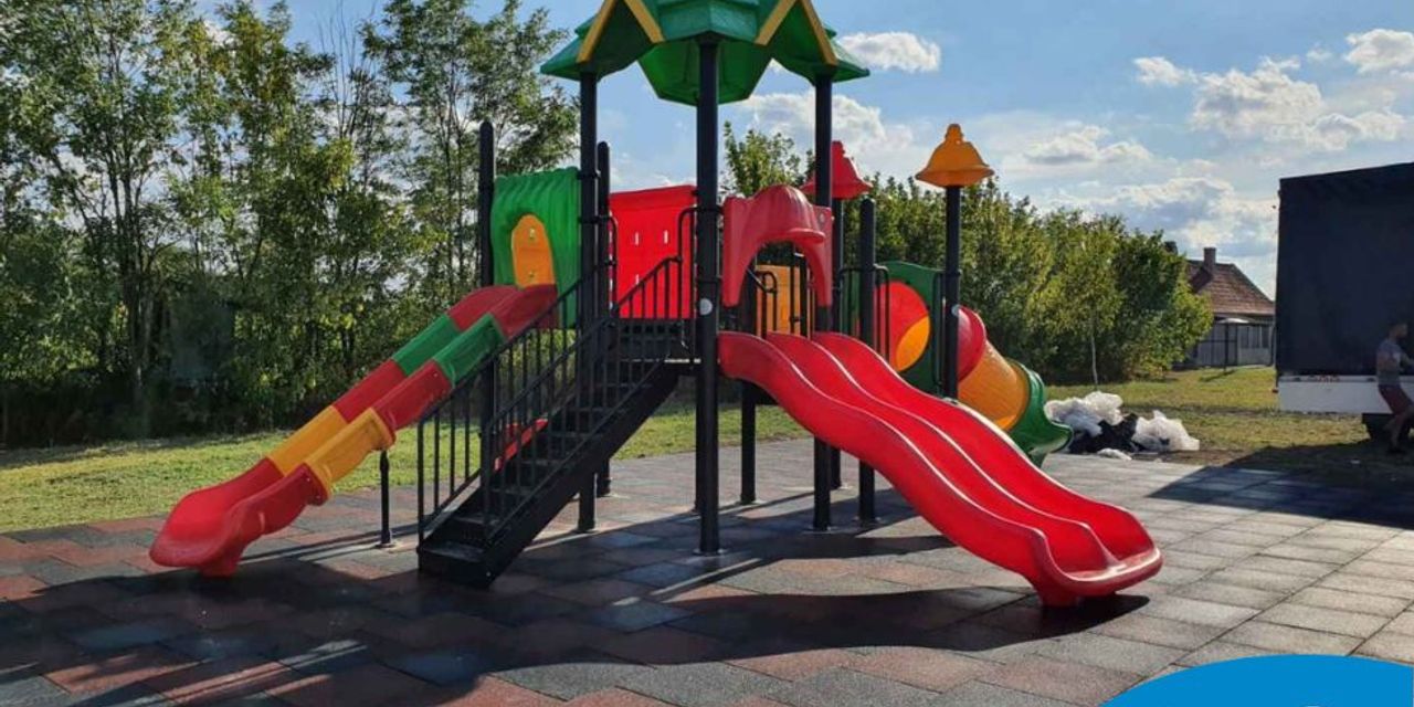 Outdoor playground design in Cefa Bihor Outdoor playground design in Cefa Bihor
