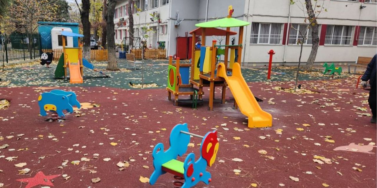 Transformarea Grădiniței 241 din București cu echipamentele Waterboyz Transformarea Grădiniței 241 din București cu echipamentele Waterboyz