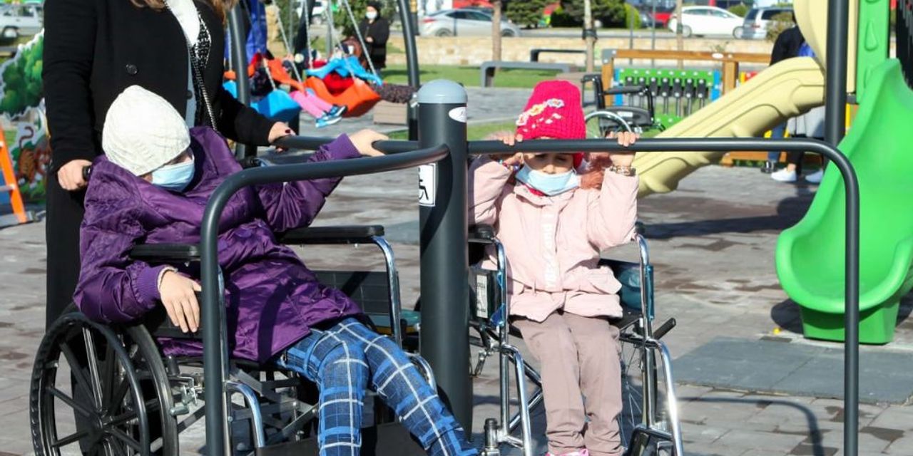 Loc de joaca pentru copii cu dizabilitati Waterboyz Loc de joaca pentru copii cu dizabilitati Waterboyz
