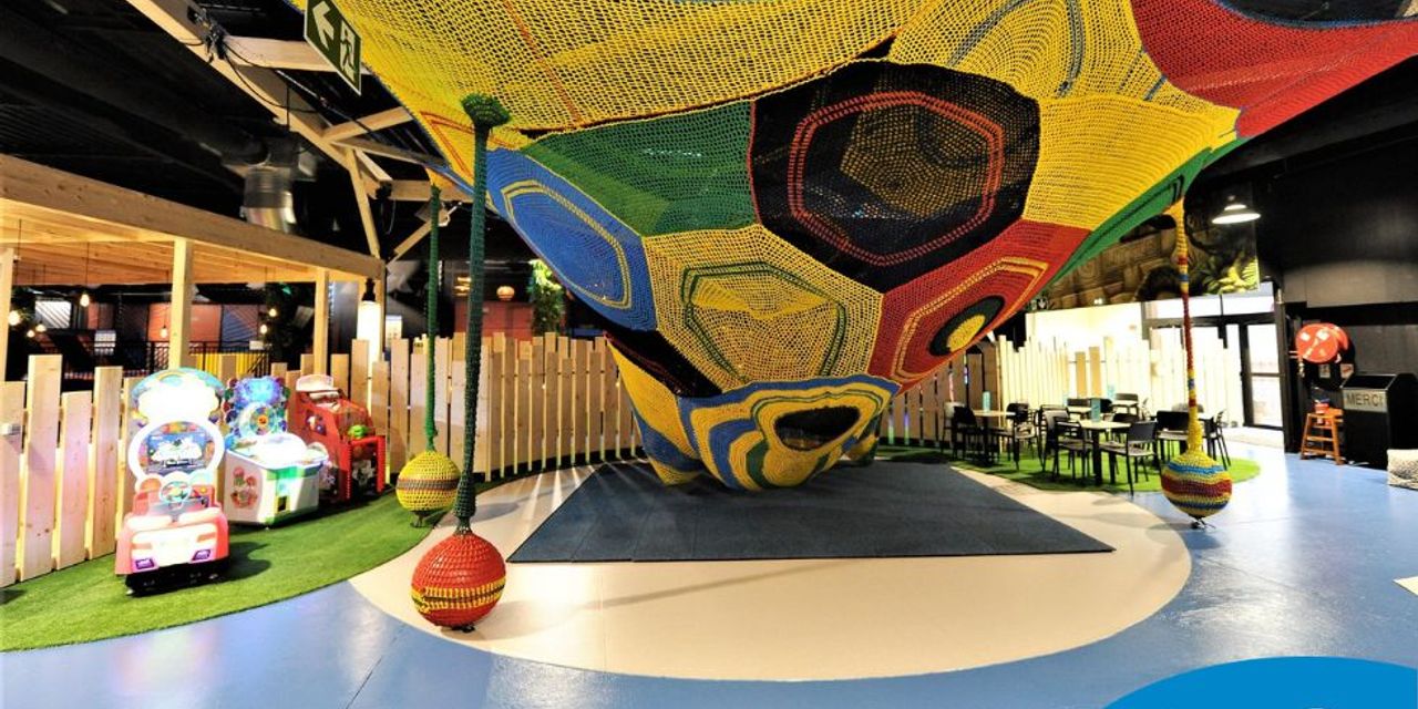 Locurile de joacă la mall: sfaturi pentru amenajarea unor spații family-friendly Locurile de joacă la mall: sfaturi pentru amenajarea unor spații family-friendly