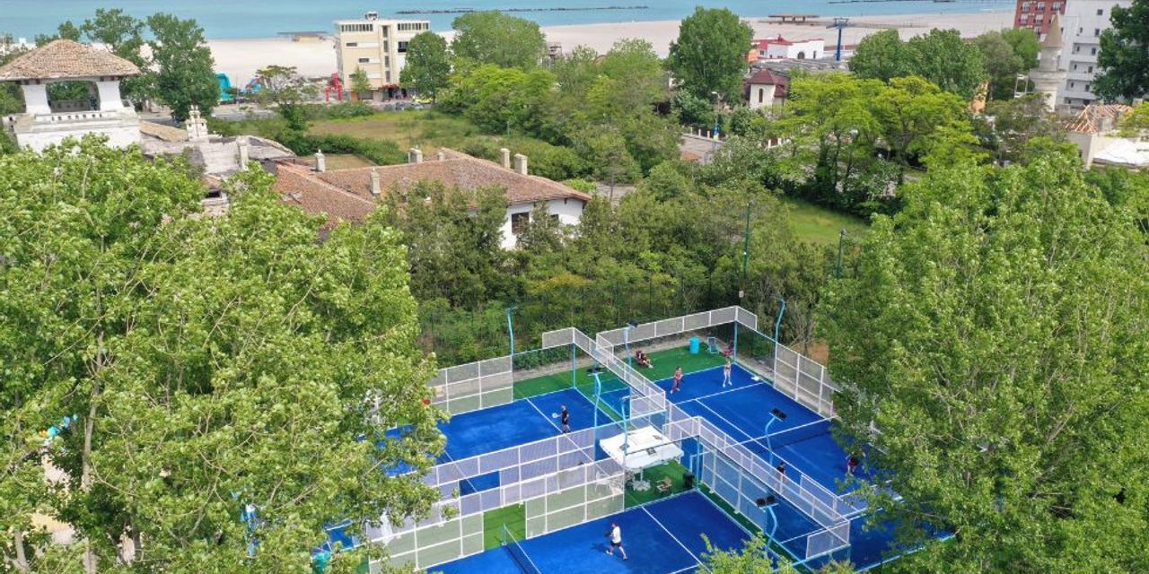 teren de padel waterboyz 1 2 4 2 teren de padel waterboyz 1 2 4 2