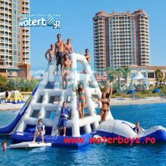 Piramida gonflabila de apa