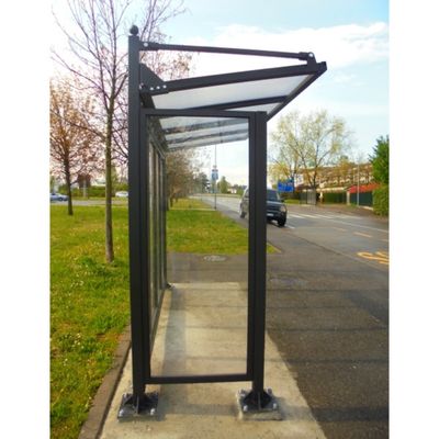 Statie autobuz cu un perete lateral Visit