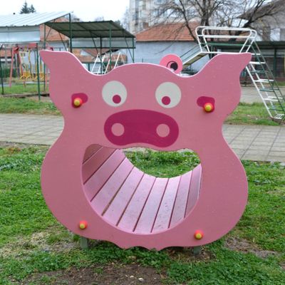 Toddler Tunnel Piggy