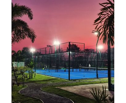 Teren de padel panoramic URBAN