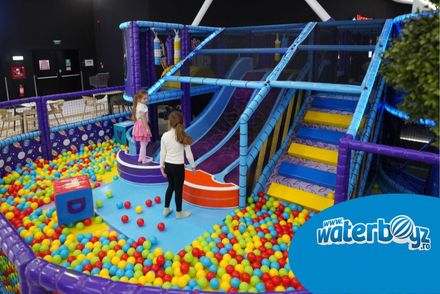 Noul loc de joacă modular cu LED din Brăila Mall – Distracție și aventură pentru cei mici