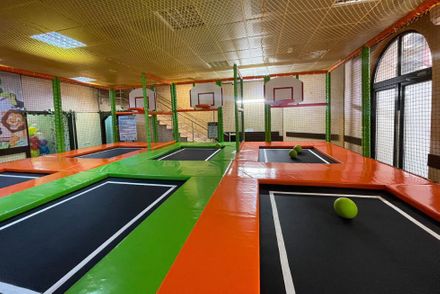 Amenajare loc de joaca de interior Jungle Jump, Targoviste