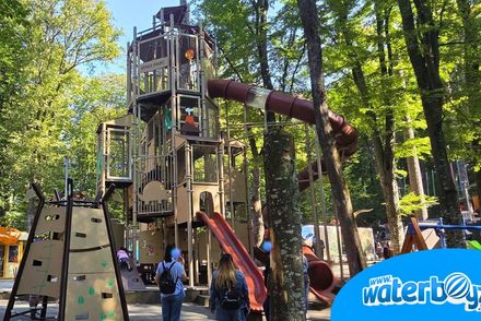 Dino Parc Râșnov – complex de joacă de 10 metri înălțime, amenajat de Waterboyz România