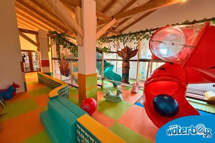 Club Vila Bran inaugurează un nou loc de joacă interior amenajat de Waterboyz