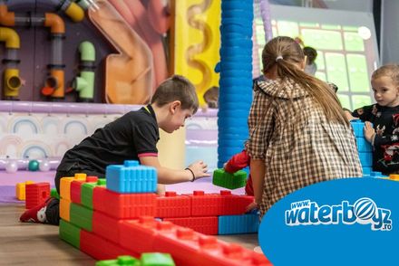 Cum să amenajezi un loc de joacă interior care stimulează creativitatea copiilor? Cum să amenajezi un loc de joacă interior care stimulează creativitatea copiilor?