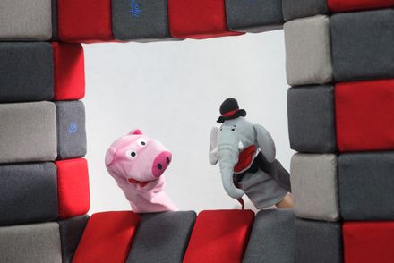 Cuburile magnetice de construcție: Un instrument cheie în programele STEM