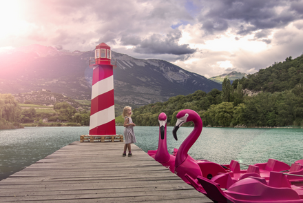 Distractie cu barcute gonflabile si hidrobiciclete oferite de Waterboyz Distractie cu barcute gonflabile si hidrobiciclete oferite de Waterboyz