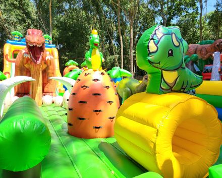 Cel mai mare parc gonflabil din Romania: Jurasica, Neptun Mangalia