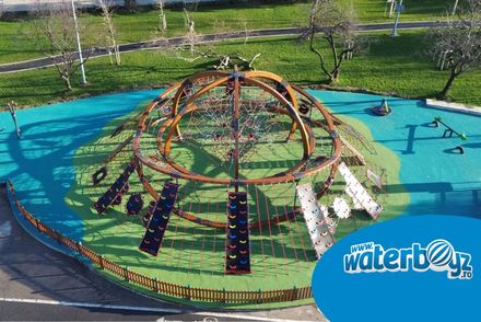 Top accesorii pentru amenajarea locurilor de joacă exterioare pentru copii