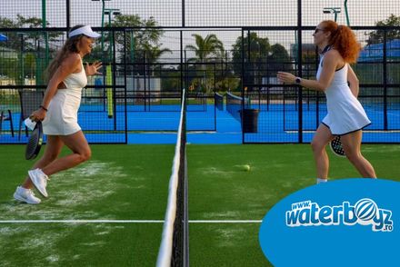 Padel, sportul momentului în România. Waterboyz, partenerul ideal pentru terenul tău