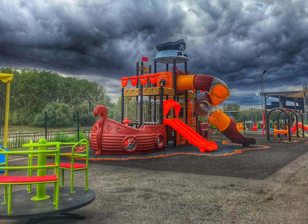 River's Lounge Calarasi: Unveiling the Ultimate Outdoor Play Haven!