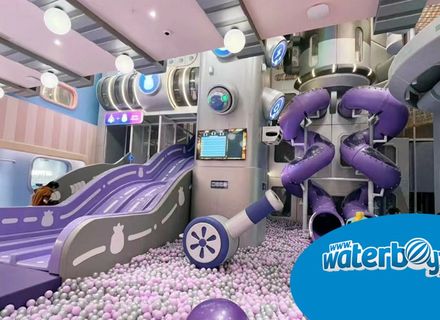 Spațiile de joacă interioare pentru copii: idei și echipamente esențiale