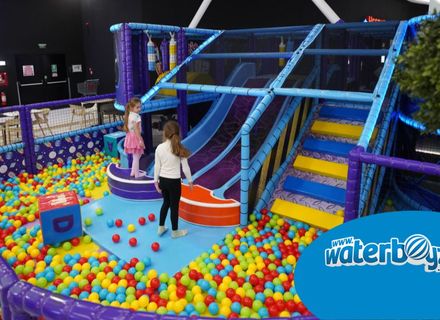 Noul loc de joacă modular cu LED din Brăila Mall – Distracție și aventură pentru cei mici