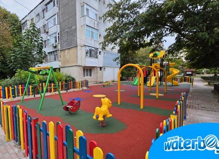 Waterboyz România a amenajat două locuri de joacă de exterior pentru Primăria Călărași