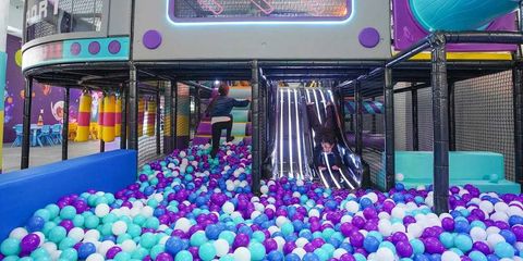 Amenajare loc de joaca tulcea waterboyz zuzu land Amenajare loc de joaca tulcea waterboyz zuzu land