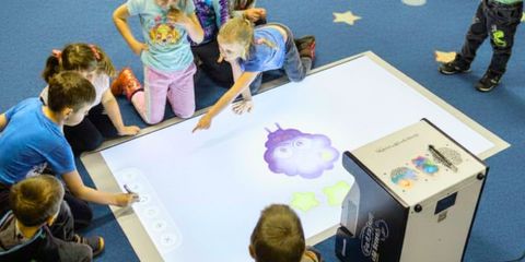 Proiector interacativ educativ Knowla pentru gradinite Waterboyz Proiector interacativ educativ Knowla pentru gradinite Waterboyz