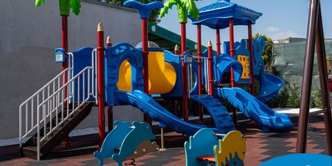 Amenajare loc de joaca exterior Hotel Dunarea Mamaia Amenajare loc de joaca exterior Hotel Dunarea Mamaia