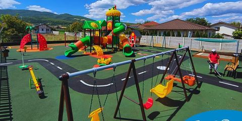 Arranging playground for outdoor Poppy's Playground Micesti, Alba Iulia Arranging playground for outdoor Poppy's Playground Micesti, Alba Iulia