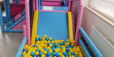 Amenajare loc de joacă de interior Funtastik Kids, Bistrita Amenajare loc de joacă de interior Funtastik Kids, Bistrita