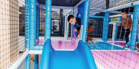 Amenajare loc de joaca de interior Happy Kids Play, Bistrita | Waterboyz