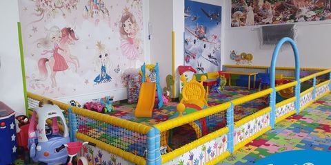 amenajare loc de joaca de interior zurli botosani 1