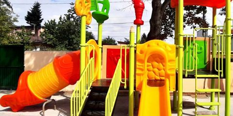 Amenajare complex de joaca exterior Primaria Calarasi, Parcul Queen