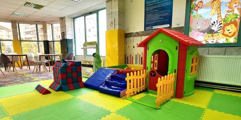 Amenajare loc de joaca de interior KidsClub Softplay, Comănești | Waterboyz Amenajare loc de joaca de interior KidsClub Softplay, Comănești | Waterboyz