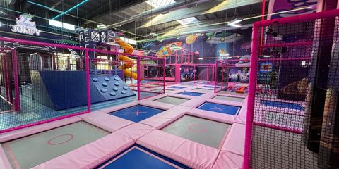 loc de joaca iasi jumpy trambuline waterboyz 15