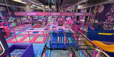 loc de joaca iasi jumpy trambuline waterboyz 17