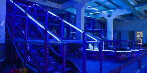 Craiova are primul loc de joaca cu LED din țară: un proiect Waterboyz Craiova are primul loc de joaca cu LED din țară: un proiect Waterboyz
