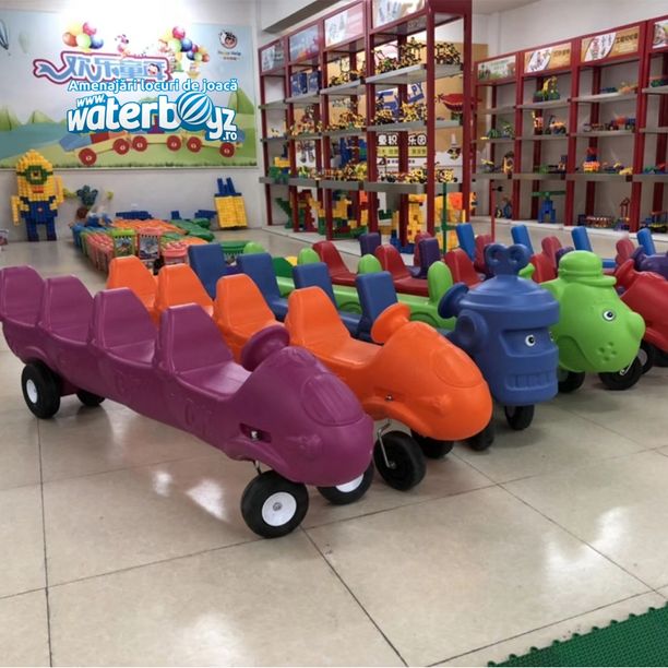 Plastic cars 4 seats