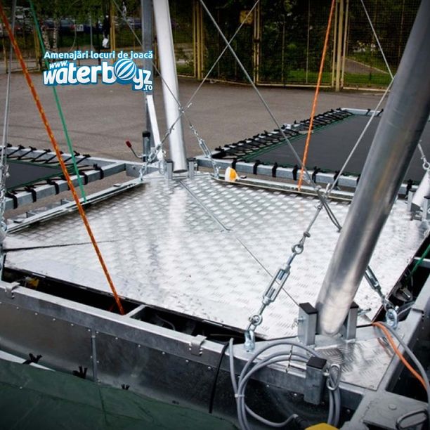 Trambulina Bungee Jumping cu 4 locuri si remorca, greutate maxima 998kg