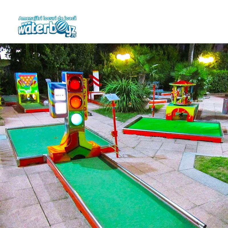 Amenajare teren minigolf 12 holes