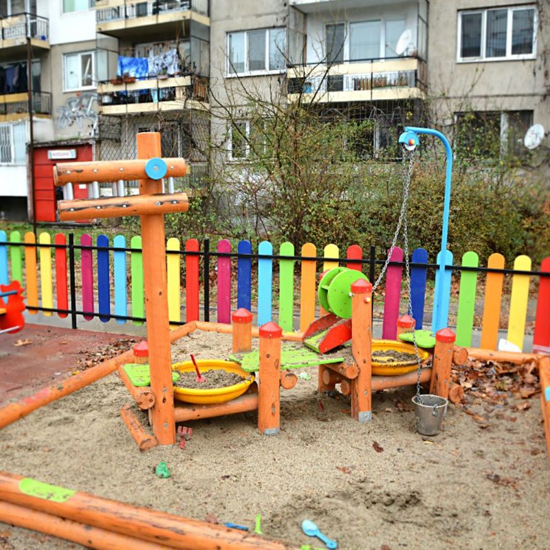 Loc de joaca interactiv pentru copii cu nisip si galetuse Model 2, exterior, 3-12 ani, lemn