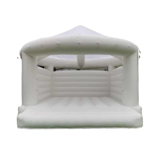 Castel gonflabil alb model 4