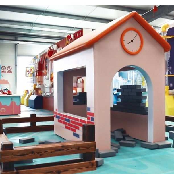 Loc de joaca de interior pentru copii, interactiv, Scoala de arhitectura, 3-12 ani