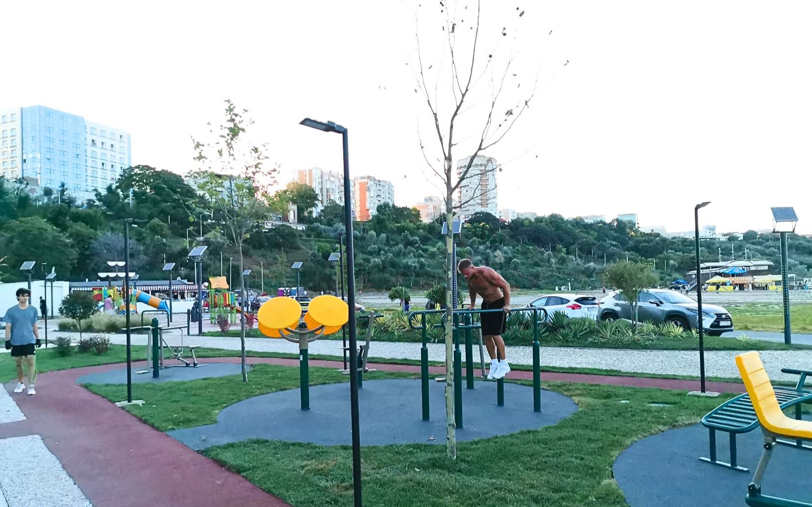 Amenajare complex de joaca exterior Primaria Calarasi, Parcul Queen