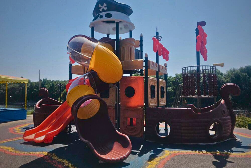 Amenajare complex de joaca exterior Hotel Riviera, Mamaia