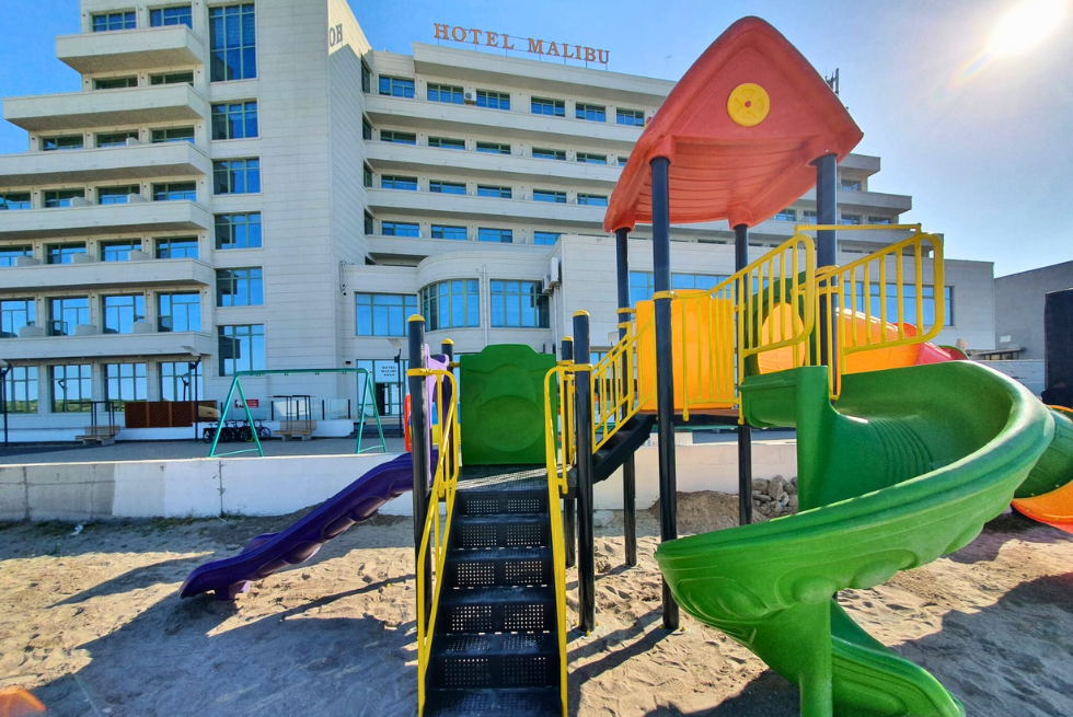 Amenajare complex de joaca exterior Hotel Malibu, Mamaia