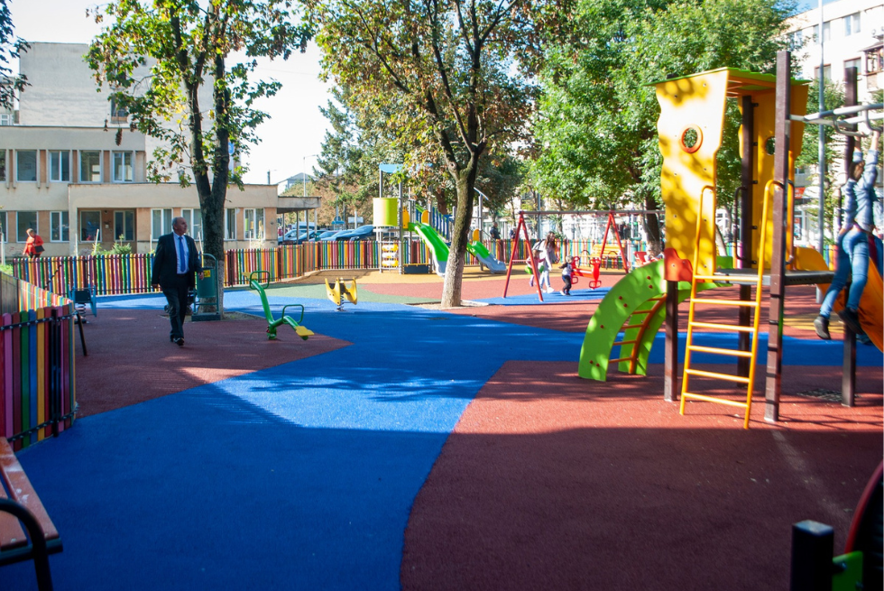 Amenajare complex de joaca exterior Primaria Zalau, Salaj